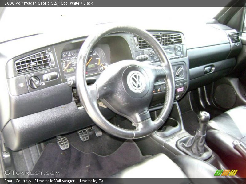 Cool White / Black 2000 Volkswagen Cabrio GLS