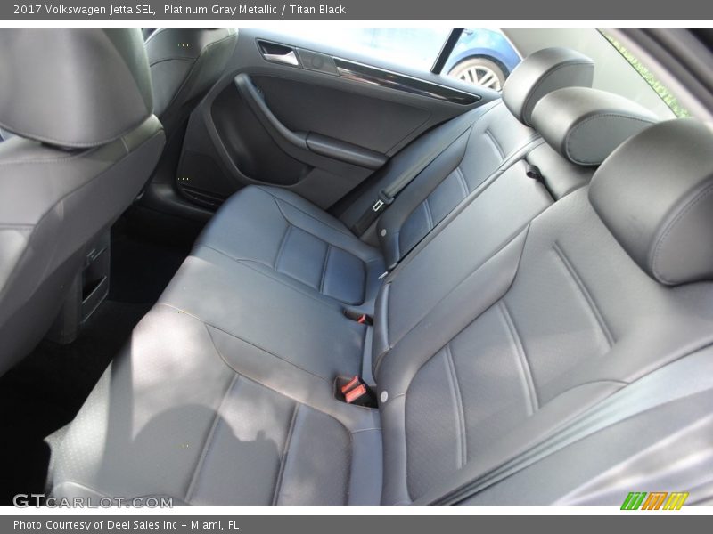 Platinum Gray Metallic / Titan Black 2017 Volkswagen Jetta SEL