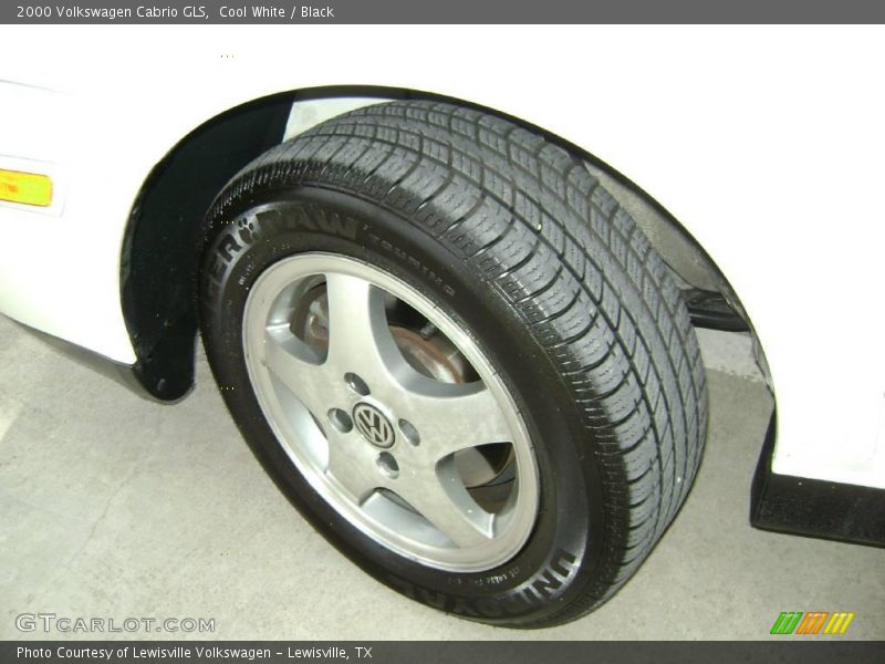 Cool White / Black 2000 Volkswagen Cabrio GLS