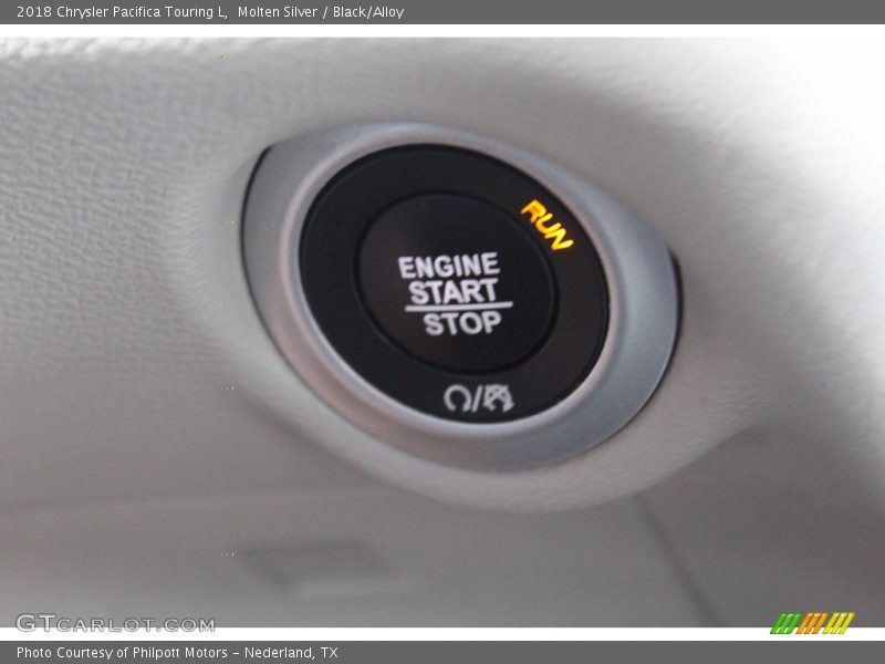 Molten Silver / Black/Alloy 2018 Chrysler Pacifica Touring L