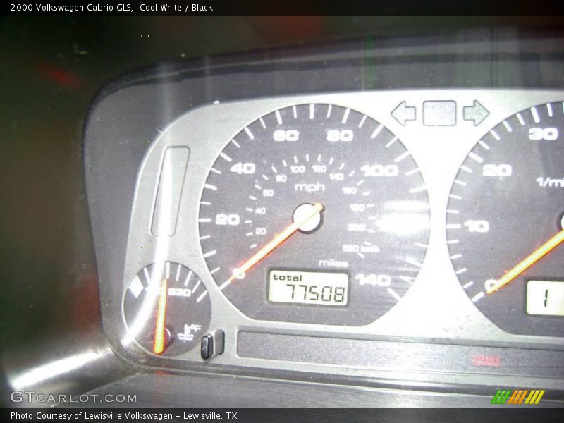 Cool White / Black 2000 Volkswagen Cabrio GLS