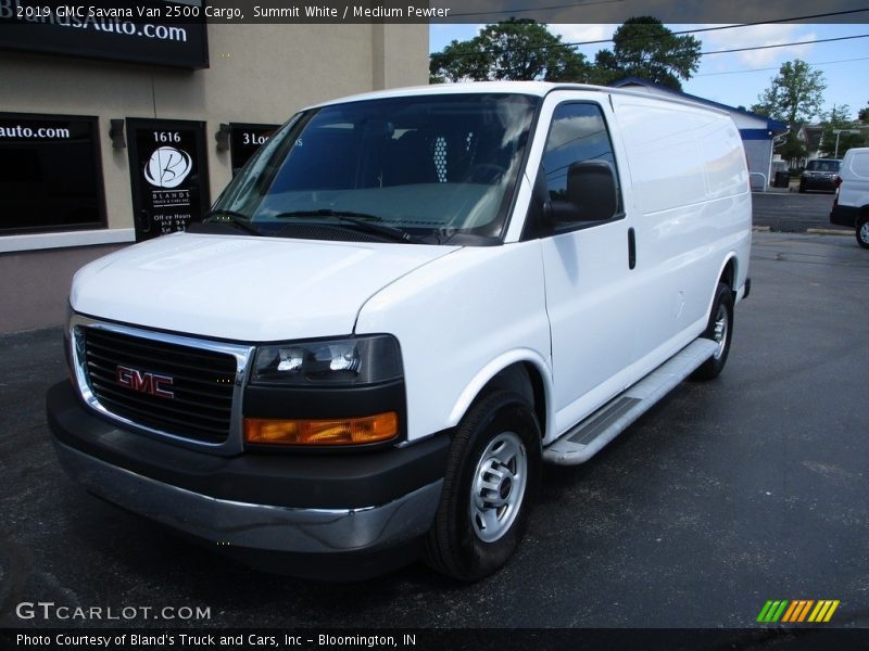 Summit White / Medium Pewter 2019 GMC Savana Van 2500 Cargo