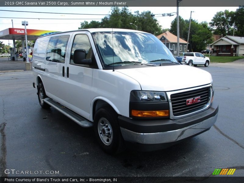 Summit White / Medium Pewter 2019 GMC Savana Van 2500 Cargo