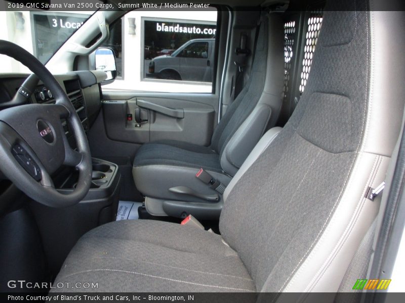 Summit White / Medium Pewter 2019 GMC Savana Van 2500 Cargo