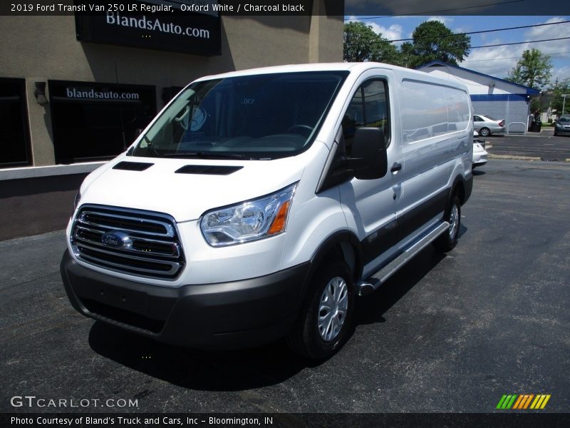 Oxford White / Charcoal black 2019 Ford Transit Van 250 LR Regular