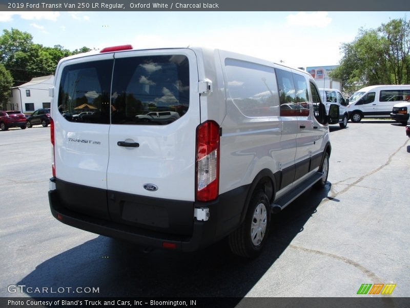 Oxford White / Charcoal black 2019 Ford Transit Van 250 LR Regular