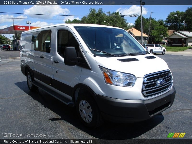 Oxford White / Charcoal black 2019 Ford Transit Van 250 LR Regular