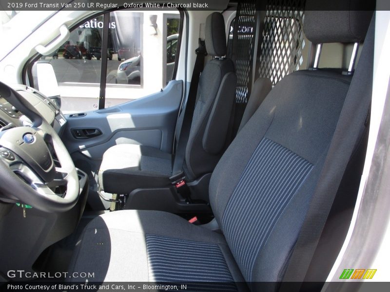 Oxford White / Charcoal black 2019 Ford Transit Van 250 LR Regular