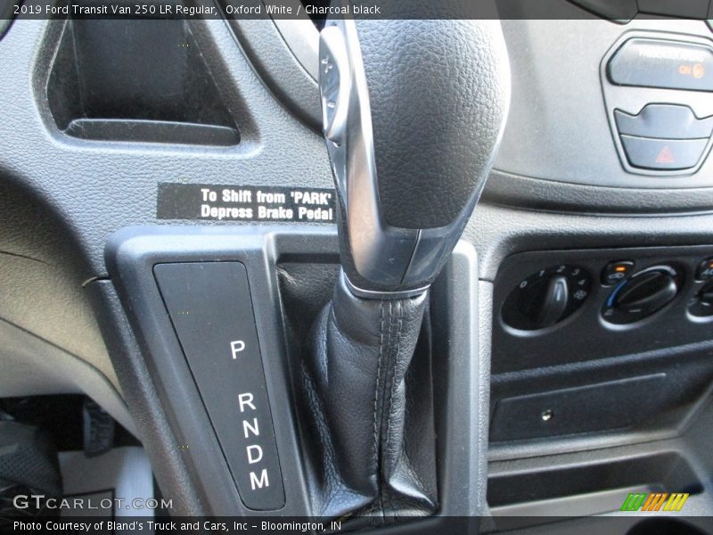 Oxford White / Charcoal black 2019 Ford Transit Van 250 LR Regular