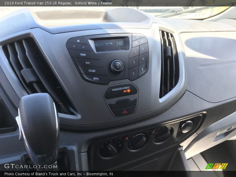 Oxford White / Pewter 2019 Ford Transit Van 250 LR Regular
