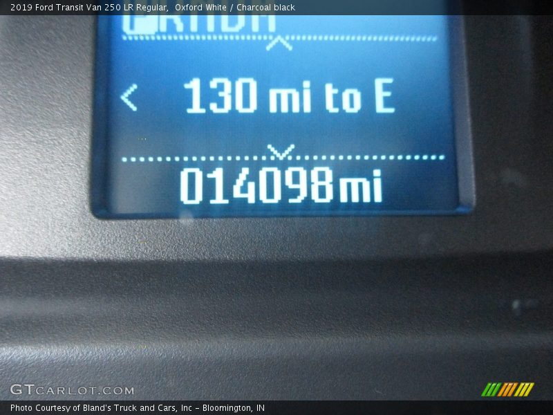 Oxford White / Charcoal black 2019 Ford Transit Van 250 LR Regular