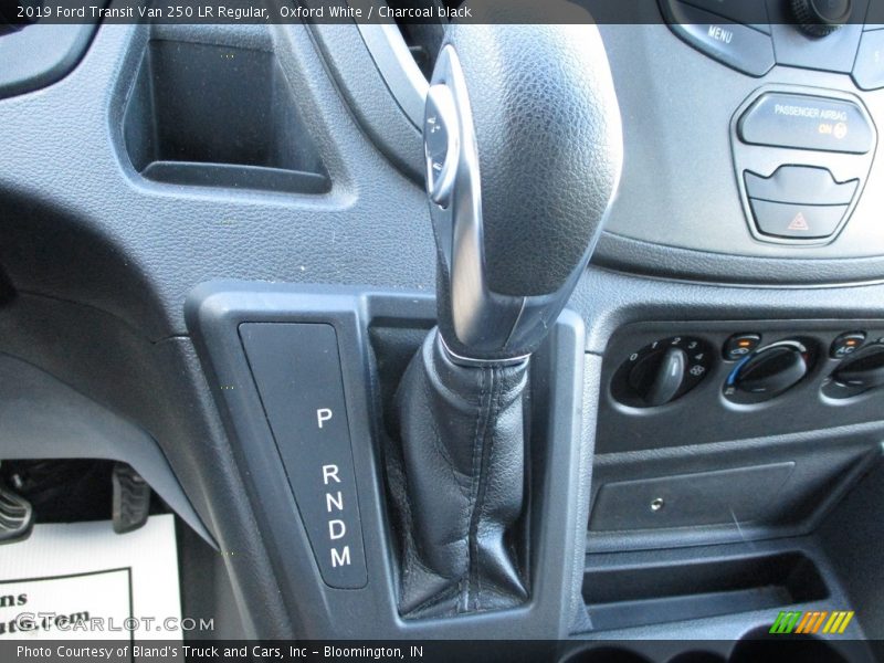 Oxford White / Charcoal black 2019 Ford Transit Van 250 LR Regular