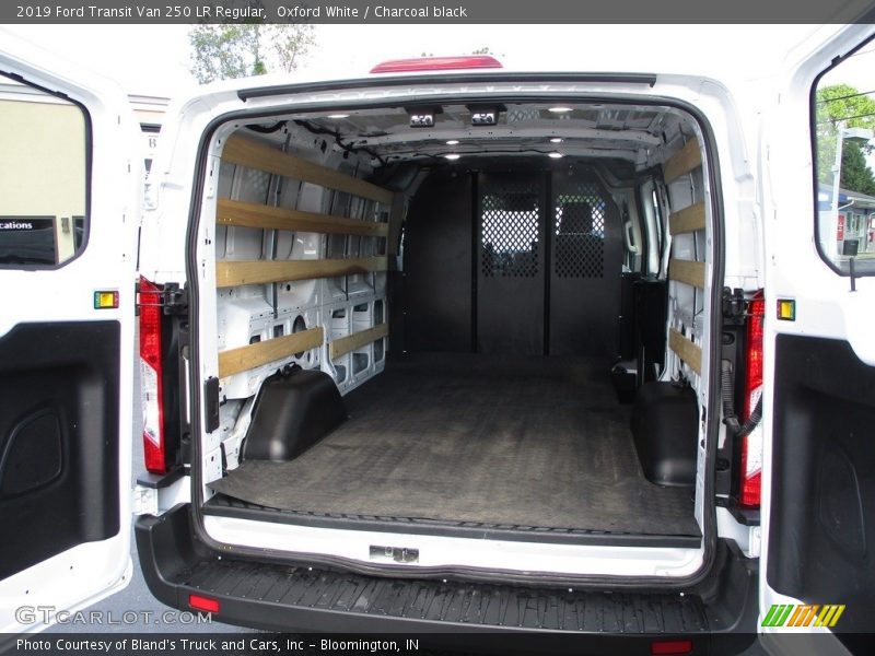 Oxford White / Charcoal black 2019 Ford Transit Van 250 LR Regular