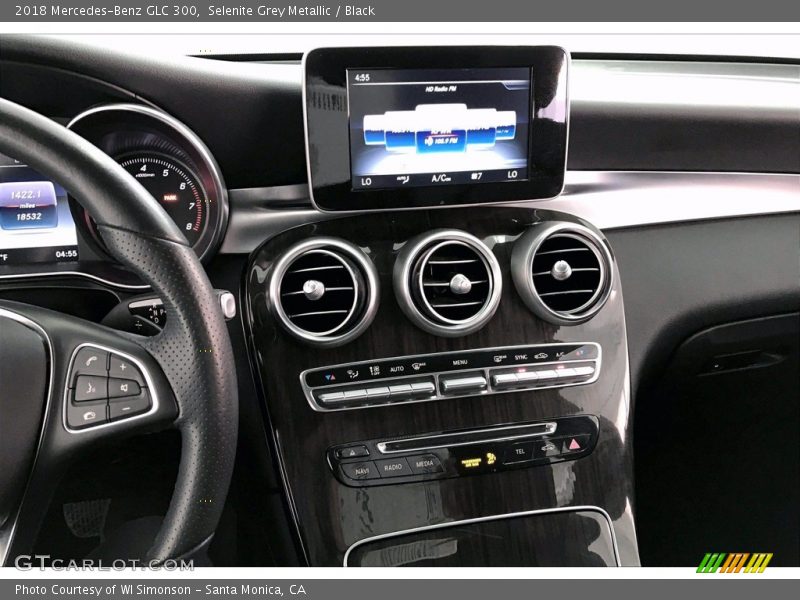 Selenite Grey Metallic / Black 2018 Mercedes-Benz GLC 300