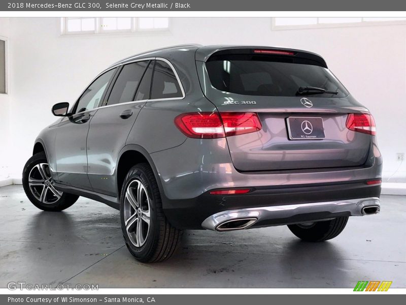 Selenite Grey Metallic / Black 2018 Mercedes-Benz GLC 300