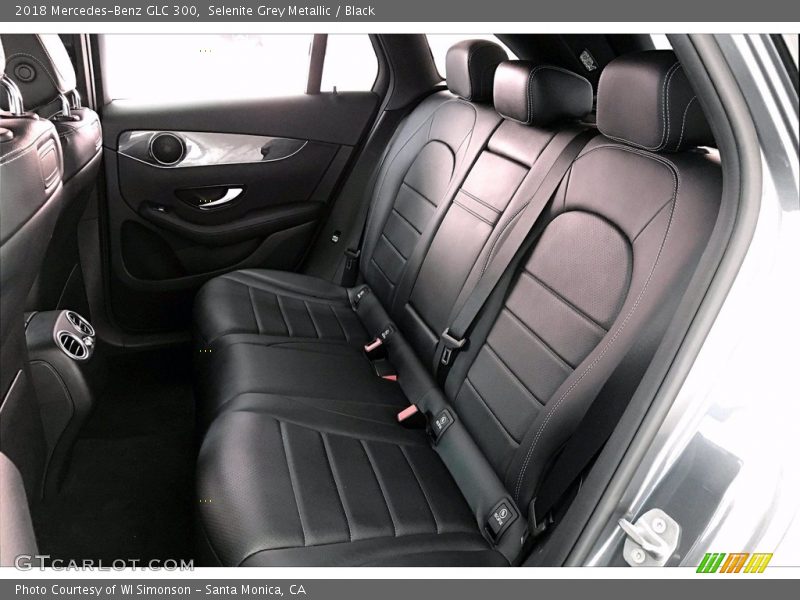 Selenite Grey Metallic / Black 2018 Mercedes-Benz GLC 300