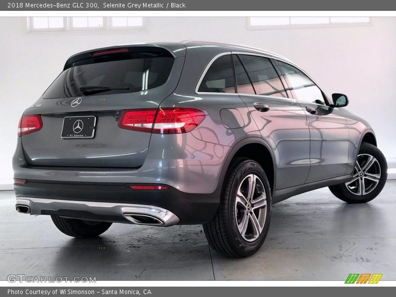 Selenite Grey Metallic / Black 2018 Mercedes-Benz GLC 300