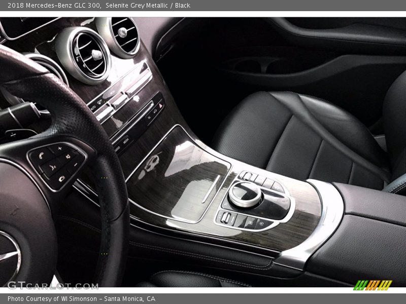 Selenite Grey Metallic / Black 2018 Mercedes-Benz GLC 300