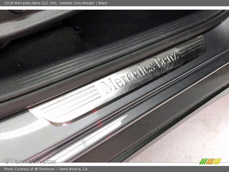 Selenite Grey Metallic / Black 2018 Mercedes-Benz GLC 300