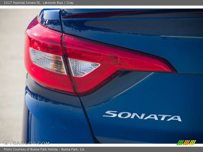 Lakeside Blue / Gray 2017 Hyundai Sonata SE
