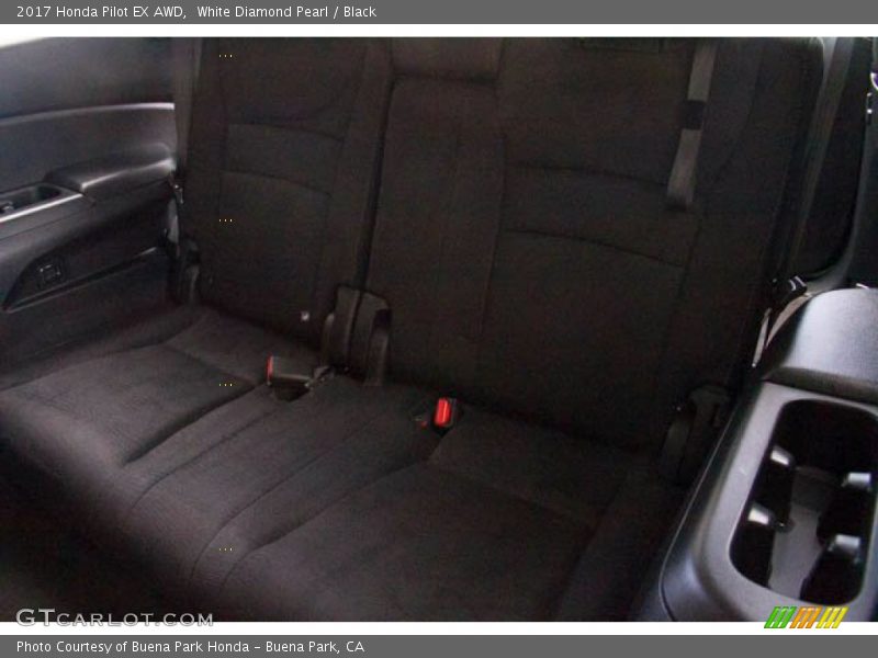 White Diamond Pearl / Black 2017 Honda Pilot EX AWD