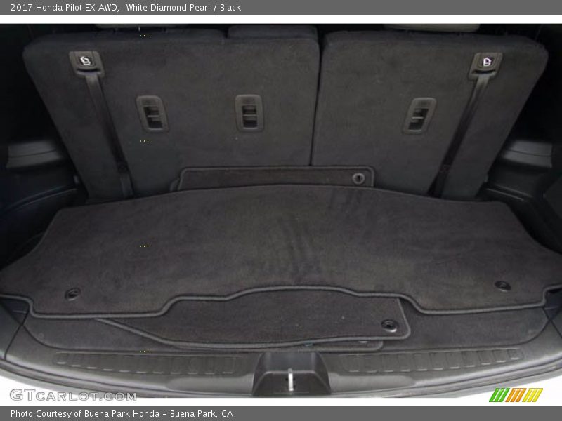 White Diamond Pearl / Black 2017 Honda Pilot EX AWD