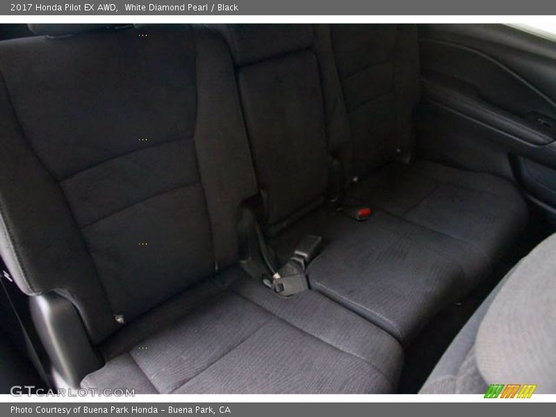 White Diamond Pearl / Black 2017 Honda Pilot EX AWD