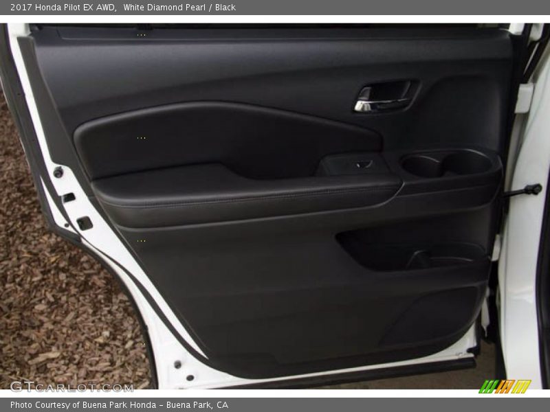 White Diamond Pearl / Black 2017 Honda Pilot EX AWD