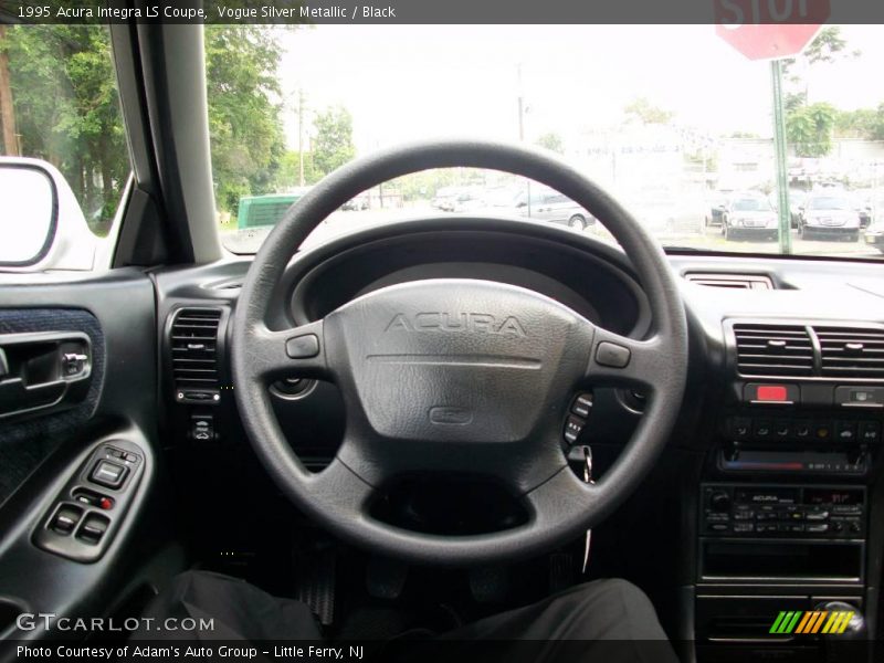 Vogue Silver Metallic / Black 1995 Acura Integra LS Coupe