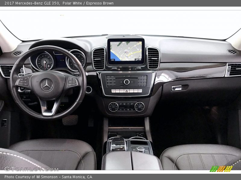 Dashboard of 2017 GLE 350