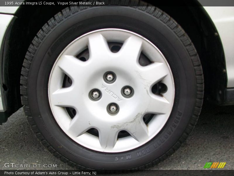 Vogue Silver Metallic / Black 1995 Acura Integra LS Coupe