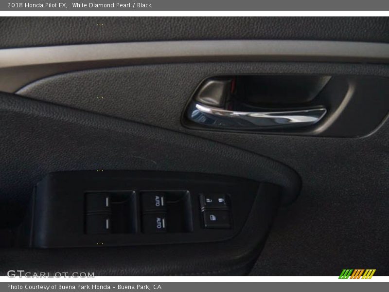 White Diamond Pearl / Black 2018 Honda Pilot EX