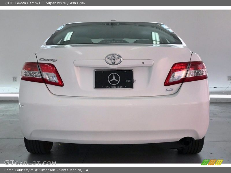 Super White / Ash Gray 2010 Toyota Camry LE