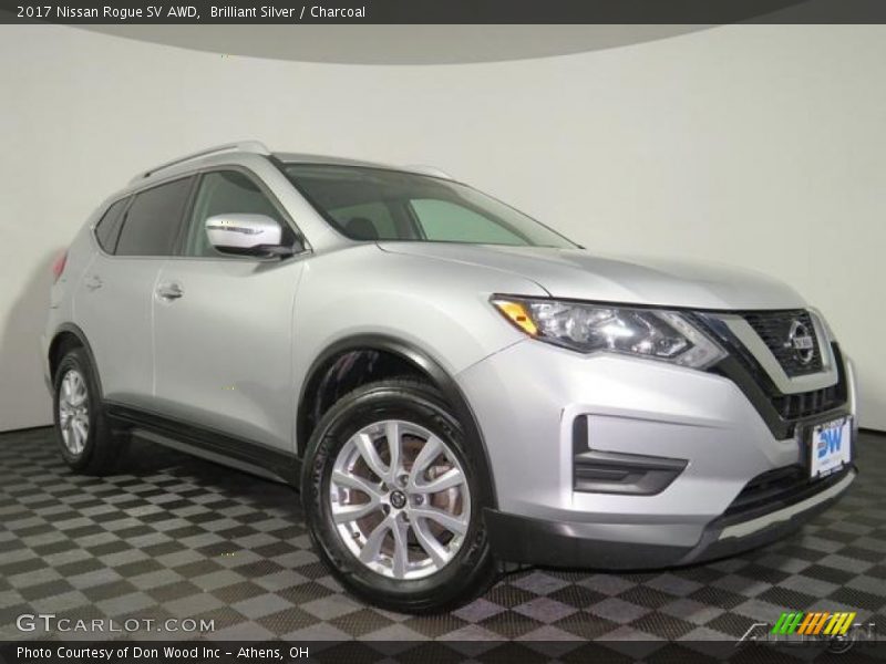 Brilliant Silver / Charcoal 2017 Nissan Rogue SV AWD