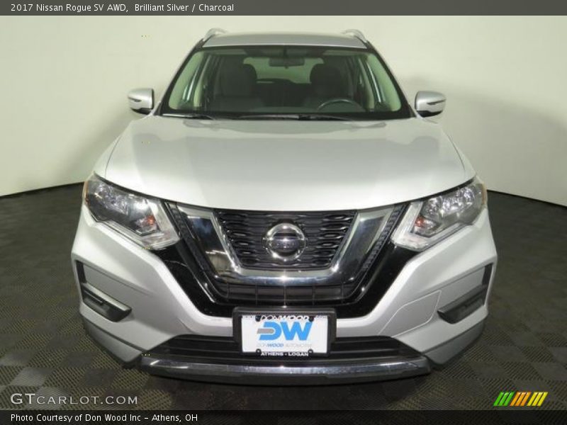 Brilliant Silver / Charcoal 2017 Nissan Rogue SV AWD