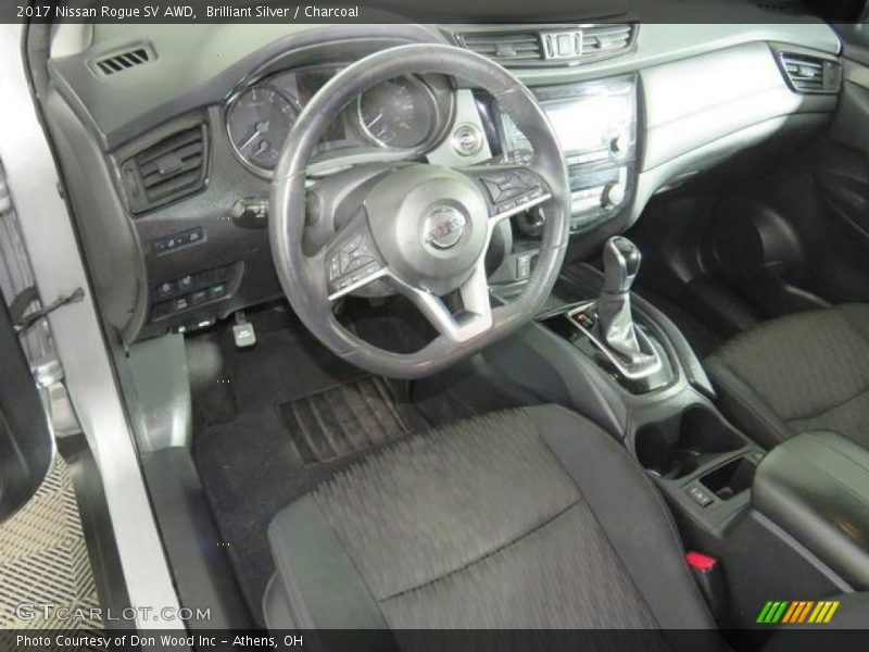 Brilliant Silver / Charcoal 2017 Nissan Rogue SV AWD