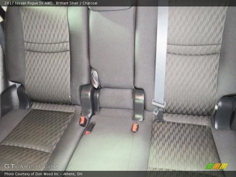 Brilliant Silver / Charcoal 2017 Nissan Rogue SV AWD