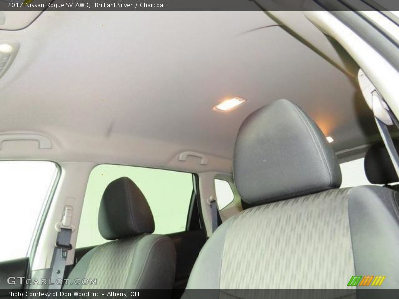 Brilliant Silver / Charcoal 2017 Nissan Rogue SV AWD
