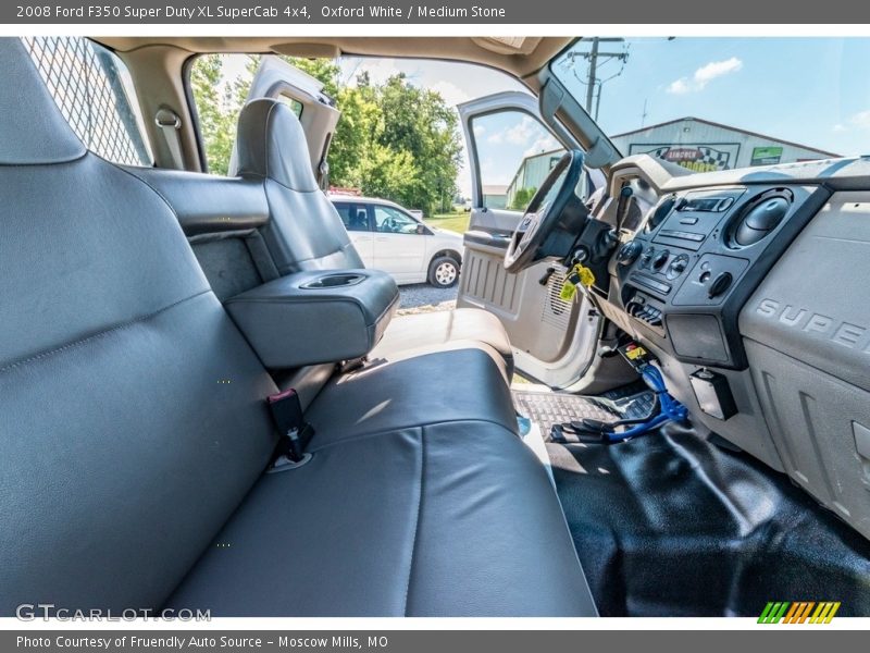 Front Seat of 2008 F350 Super Duty XL SuperCab 4x4