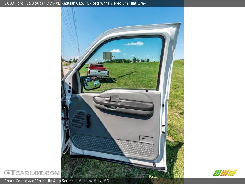 Door Panel of 2003 F250 Super Duty XL Regular Cab
