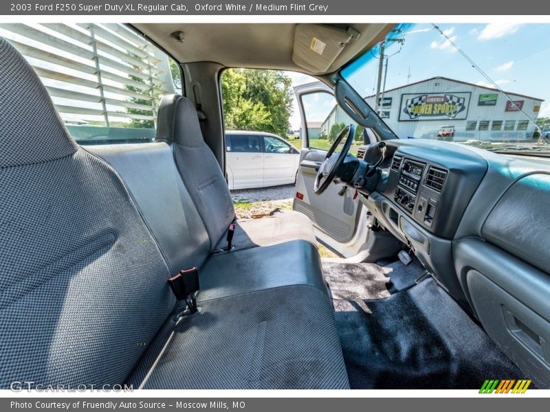 Oxford White / Medium Flint Grey 2003 Ford F250 Super Duty XL Regular Cab