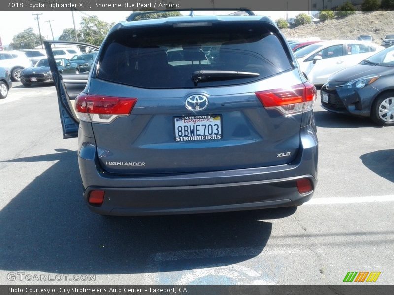 Shoreline Blue Pearl / Almond 2018 Toyota Highlander XLE