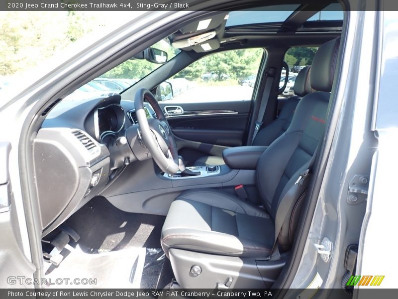 Front Seat of 2020 Grand Cherokee Trailhawk 4x4