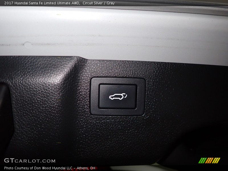 Circuit Silver / Gray 2017 Hyundai Santa Fe Limited Ultimate AWD