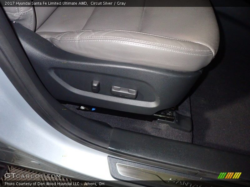 Circuit Silver / Gray 2017 Hyundai Santa Fe Limited Ultimate AWD