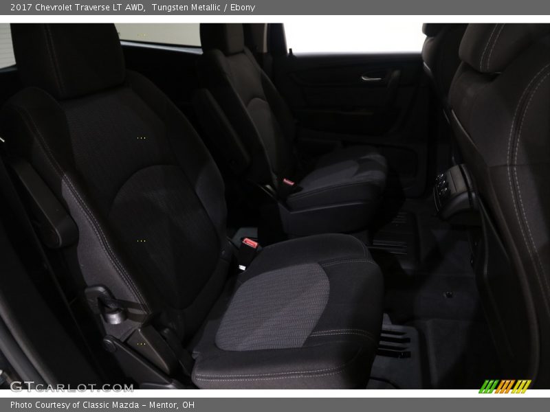 Tungsten Metallic / Ebony 2017 Chevrolet Traverse LT AWD