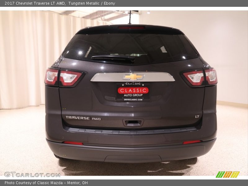 Tungsten Metallic / Ebony 2017 Chevrolet Traverse LT AWD