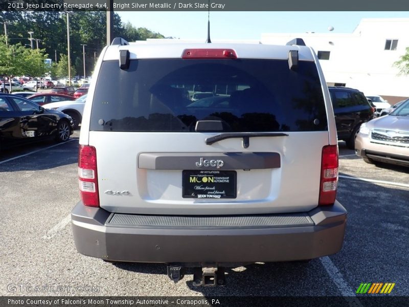 Bright Silver Metallic / Dark Slate Gray 2011 Jeep Liberty Renegade 4x4