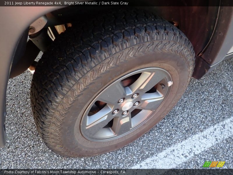 Bright Silver Metallic / Dark Slate Gray 2011 Jeep Liberty Renegade 4x4