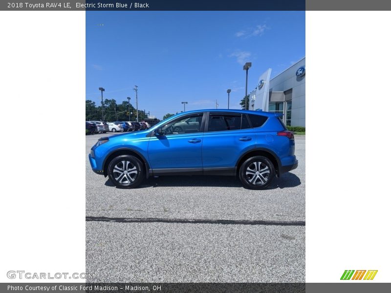 Electric Storm Blue / Black 2018 Toyota RAV4 LE